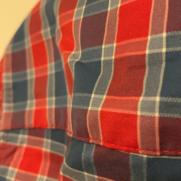 Vineyard Vines (S) - Picture 13 of 15